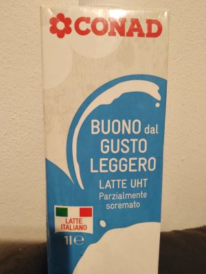 Latte Uht parzialmente scremato 