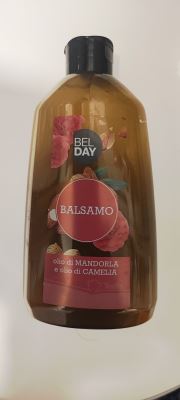 Balsamo all'olio di mandorla e olio di Camelia 