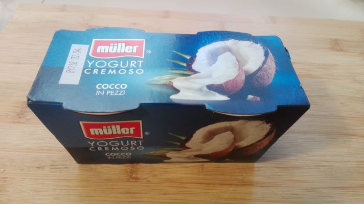 Yogurt cremoso cocco in pezzi