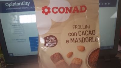 Frollini con cacao e mandorle 