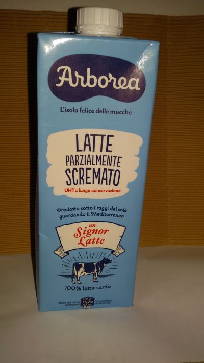 Latte parzialmente scremato