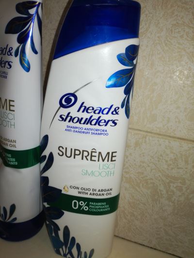 Head & shoulders supreme lisci smooth