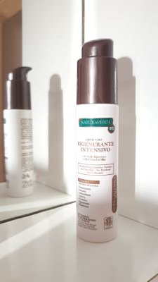 Siero viso Rigenerante intenso con Acido Ialuronico e Aloe Vera gel Bio