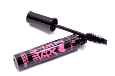 I love extreme mascara