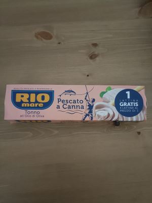Tonno pescato a canna