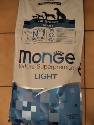 Crocchette per cani da 12 kg al salmone Speciality light 