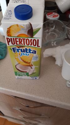 Succo di frutta ananas e cocco