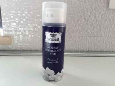 mousse detergente viso