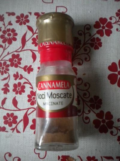 Noce moscata in polvere