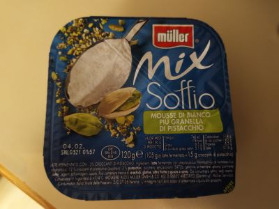 Mix soffio - mousse di bianco più granella di pistacchio