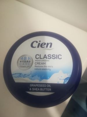 crema nutriente viso e corpo