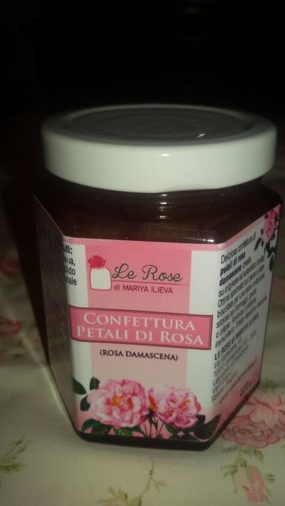 Confettura alle rose