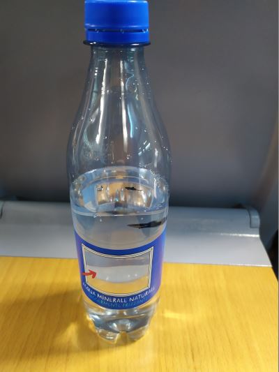 Acqua minerale naturale-Leggermente Frizzante