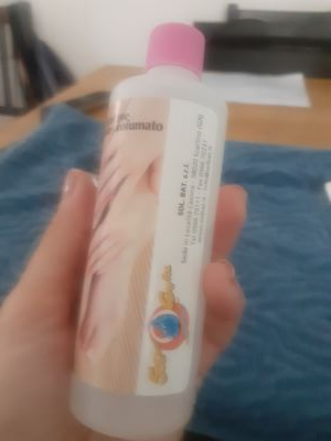 Solvente per unghie
