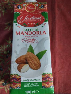 Latte di mandorla 