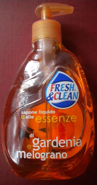 Sapone liquido alle essenze di gardenia e melograno Fresh & Clean