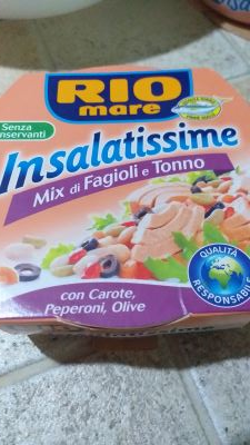 Insalatissime Mix di fagioli e tonno  con carote peperoni e olive 