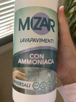 Lavapavimenti con ammoniaca 