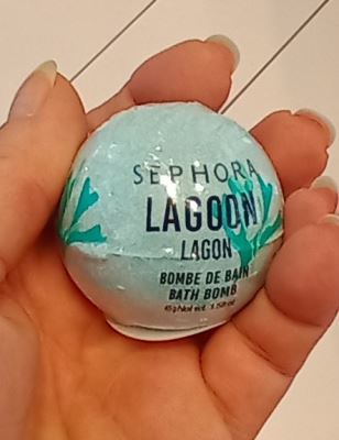Lagoon bath bomb 