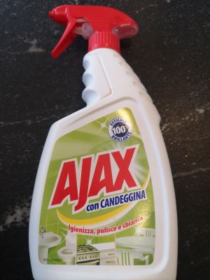 Ajax con candeggina