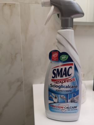 Scioglicalcare igienizzante