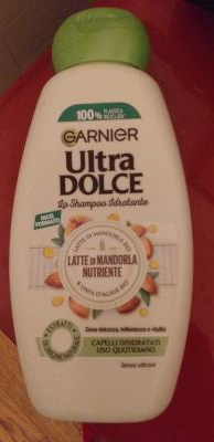 Ultra dolce latte di mandorla nutriente