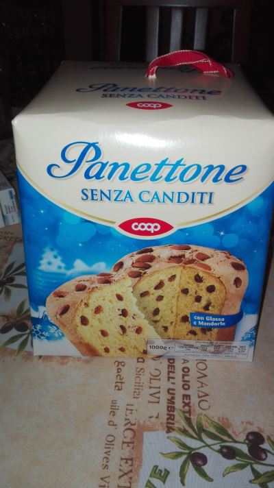 Panettone senza canditi con glassa e uvetta