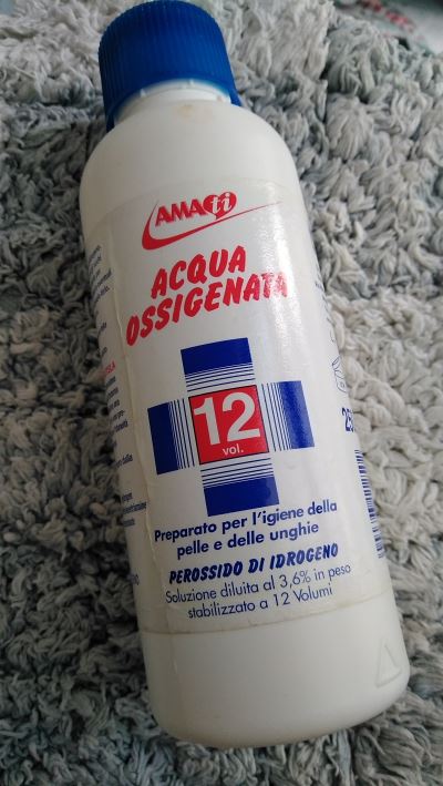 Acqua ossigenata
