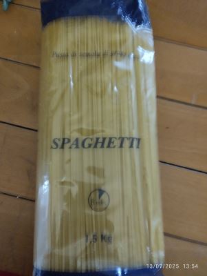 1,5 kg di spaghetti 