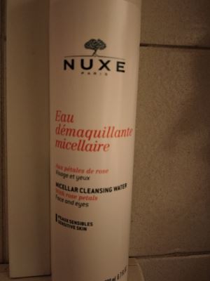 Eau demaquillant