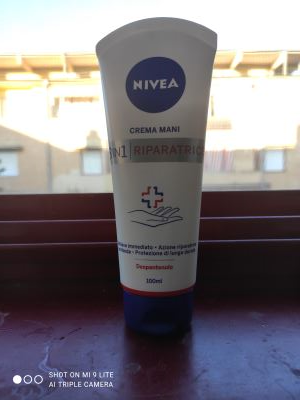 Crema mani riparatrice