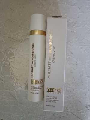 Crema viso Multiattiva rigenerante 