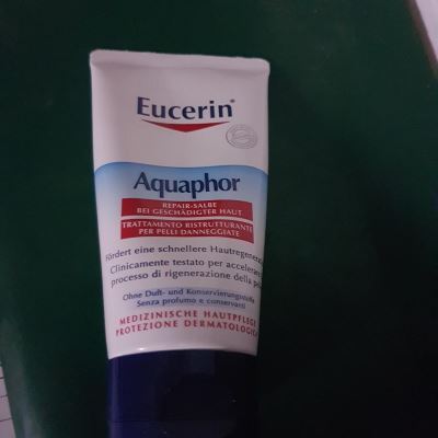Eucerin: Aquaphor Trattamento Ristrutturante  Pelle danneggiata