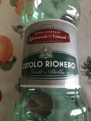 Acqua minerale 