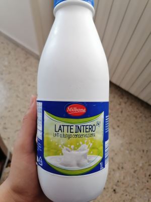 Latte intero 