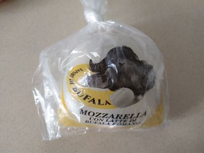 Mozzarella con latte di Bufala Romana