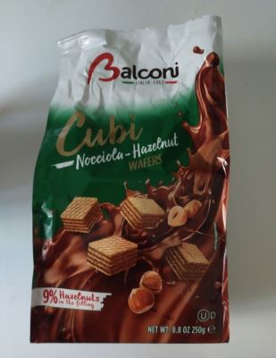 Cubi nocciola wafers 