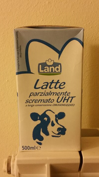 LATTE PARZIALMENTE SCREMATO UHT