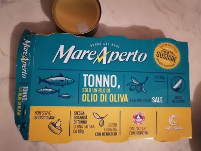 Tonno solo un filo d'olio di oliva