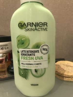 Latte  detergente idratante fresh uva