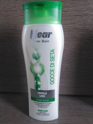 Near your hair shampoo per capelli lisci