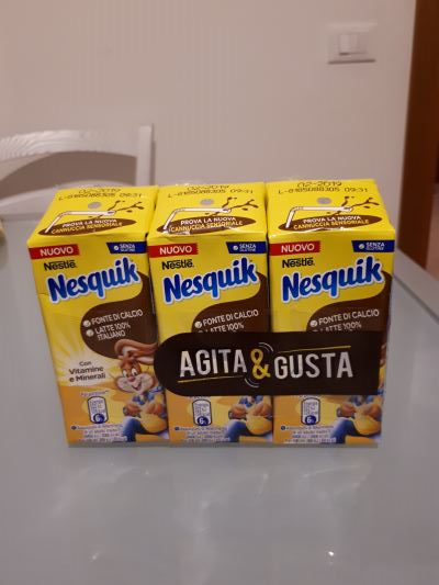 Nesquik agita e gusta