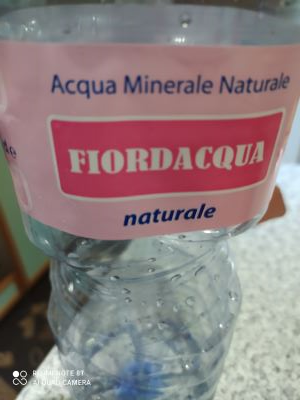 Acqua minerale