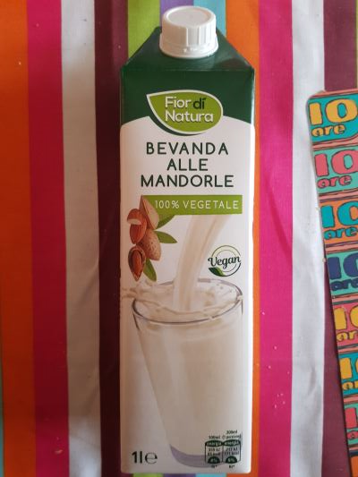 bevanda alle mandorle Vegan