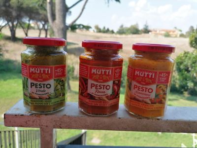 Pesti di pomodoro mutti