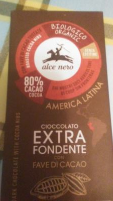 Cioccolato extra fondente con fave di cacao