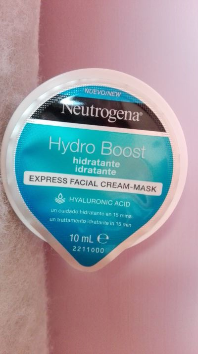Hydro Boost idratante- express facial cream mask
